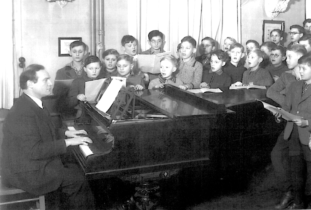 Gunther Ramin rehearsing Thomanerchor
